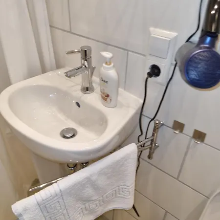 Apartment Holiday Rhein Cornea 1 *